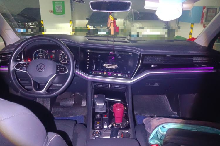 Used Volkswagen Touareg New Energy 2021 eHybrid Center Console