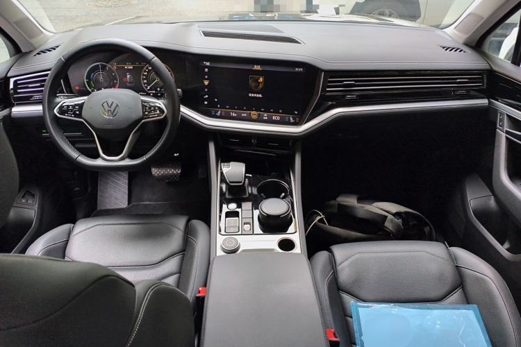 Used Volkswagen Touareg New Energy 2021 eHybrid Center Console