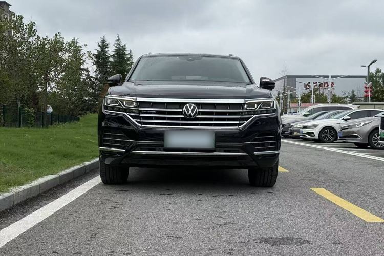 Used Volkswagen Touareg New Energy 2021 eHybrid Exterior 1