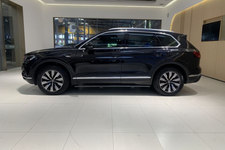 Used Volkswagen Touareg New Energy 2021 eHybrid Exterior 2