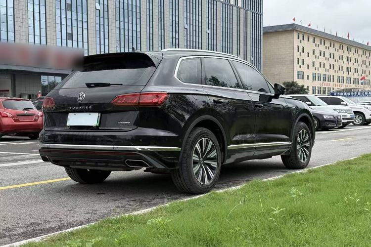 Used Volkswagen Touareg New Energy 2021 eHybrid Exterior 4