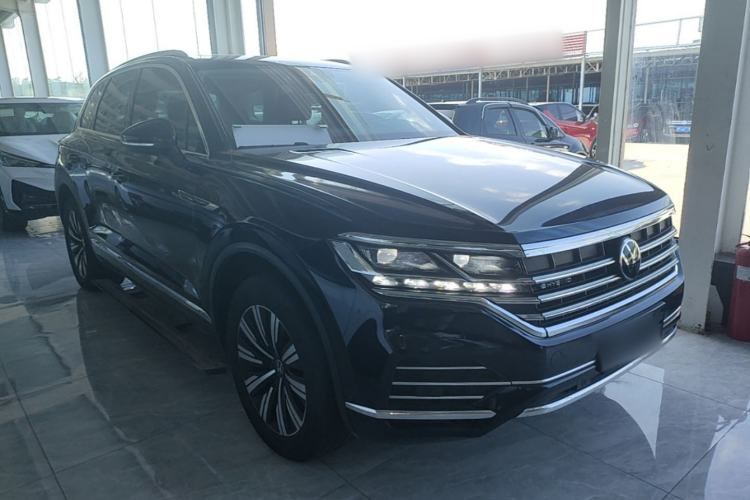 Used Volkswagen Touareg New Energy 2021 eHybrid Front Right 45 Deg