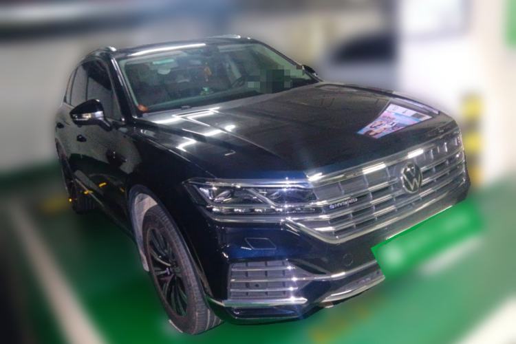 Used Volkswagen Touareg New Energy 2021 eHybrid Front Right 45 Deg