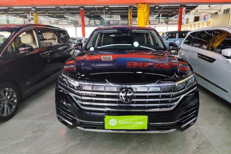 Used Volkswagen Touareg New Energy 2021 eHybrid Front