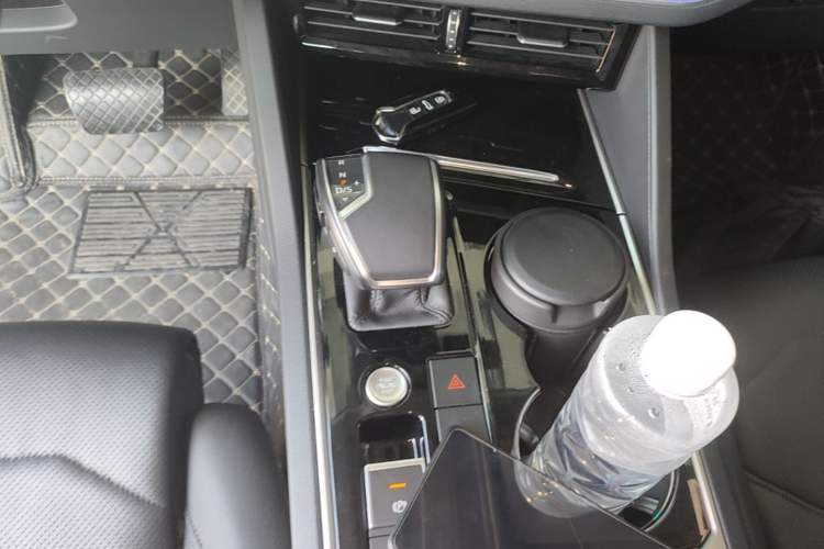 Used Volkswagen Touareg New Energy 2021 eHybrid Gear Lever