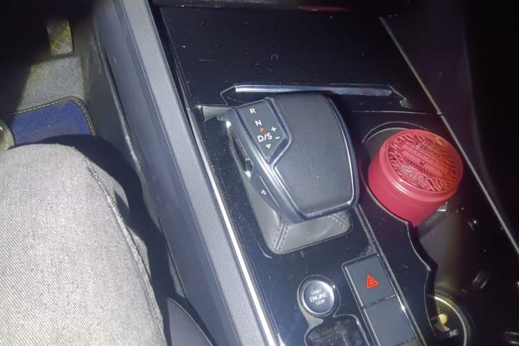 Used Volkswagen Touareg New Energy 2021 eHybrid Gear Lever