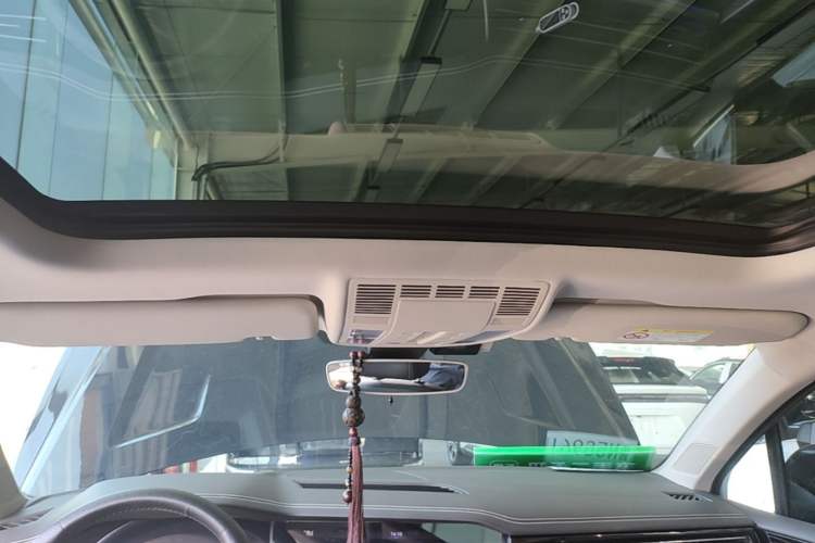 Used Volkswagen Touareg New Energy 2021 eHybrid Headliner