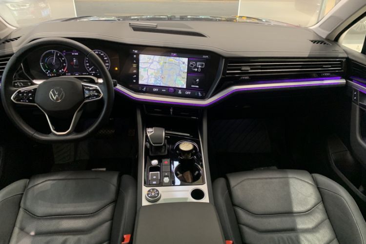Used Volkswagen Touareg New Energy 2021 eHybrid Interior 2
