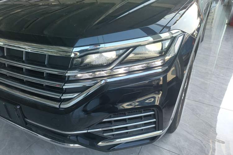 Used Volkswagen Touareg New Energy 2021 eHybrid Left Front Headlight