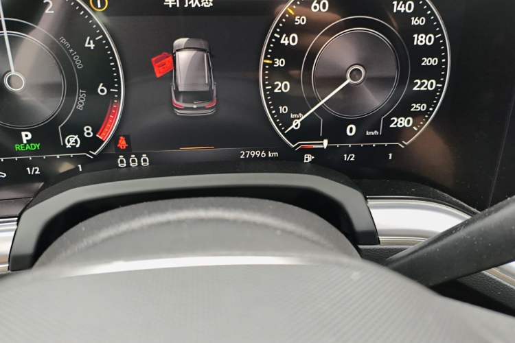 Used Volkswagen Touareg New Energy 2021 eHybrid Odometer Close Up