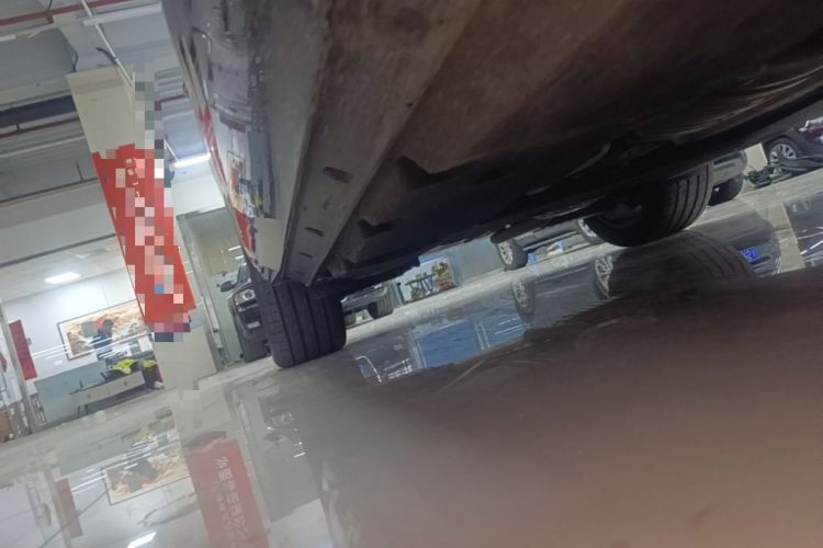 Used Volkswagen Touareg New Energy 2021 eHybrid Right Side Sill
