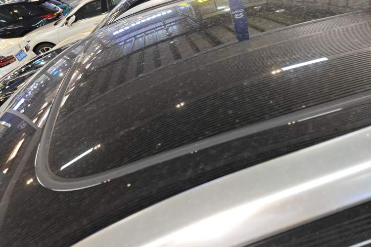 Used Volkswagen Touareg New Energy 2021 eHybrid Roof
