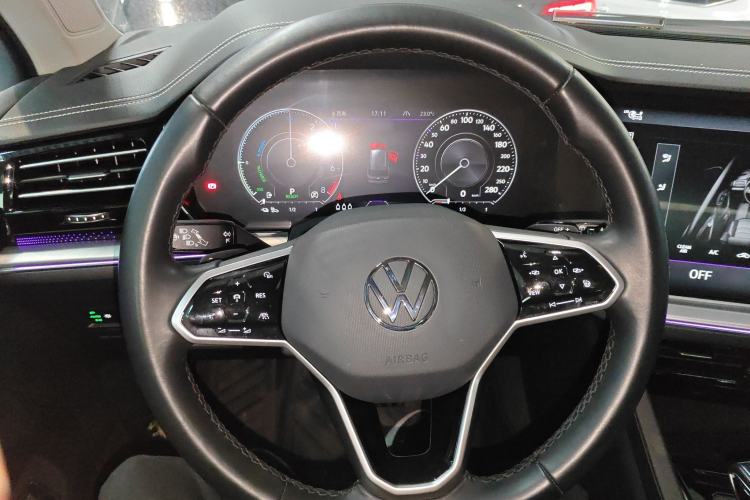Used Volkswagen Touareg New Energy 2021 eHybrid Steering Wheel