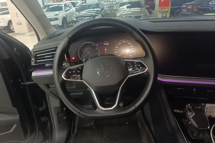 Used Volkswagen Touareg New Energy 2021 eHybrid Steering Wheel