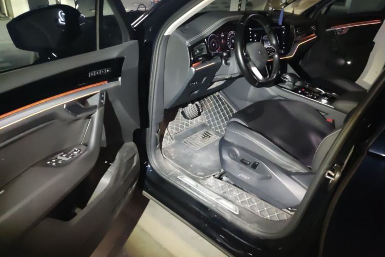 Used Volkswagen Touareg New Energy 2021 eHybrid Driver Seat
