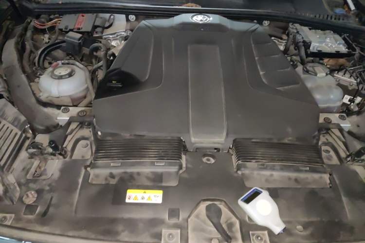 Used Volkswagen Touareg New Energy 2021 eHybrid Engine Bay