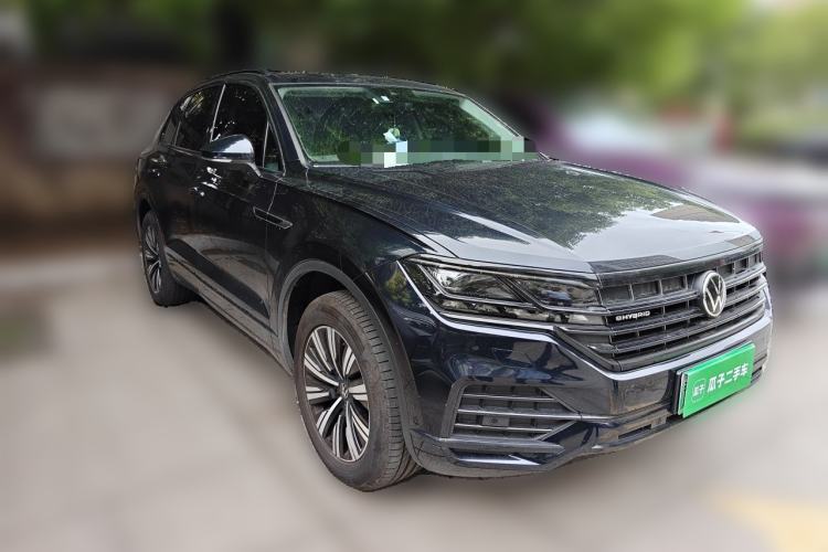 Used Volkswagen Touareg New Energy 2021 eHybrid Front Right 45 Deg
