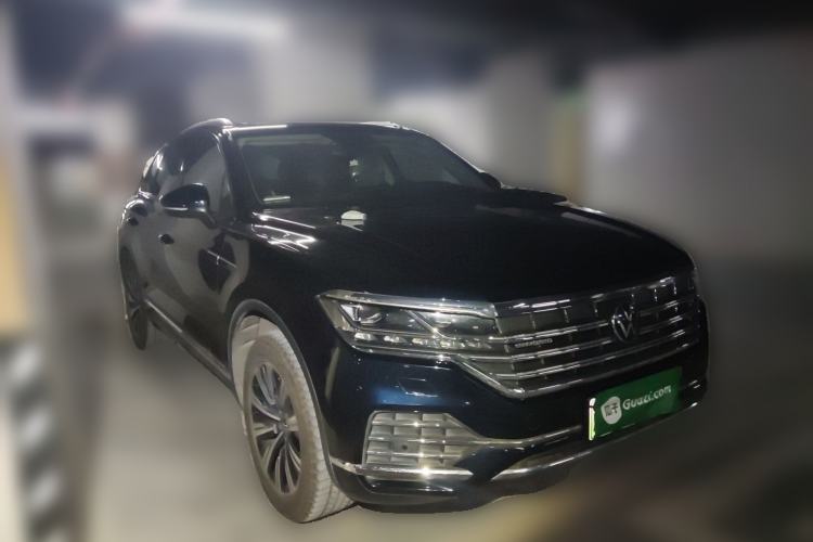 Used Volkswagen Touareg New Energy 2021 eHybrid Front Right 45 Deg