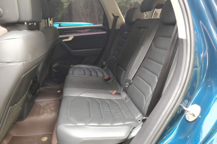 Used Volkswagen Touareg New Energy 2021 eHybrid Left Rear Seat
