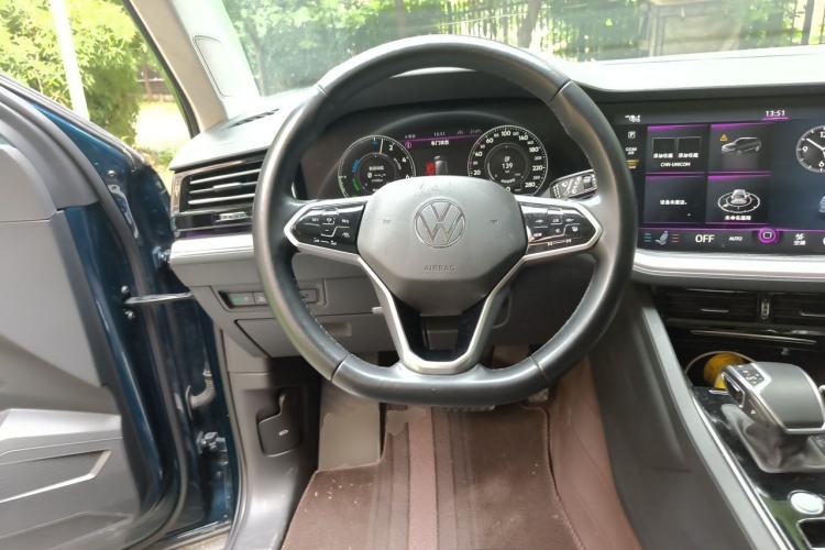 Used Volkswagen Touareg New Energy 2021 eHybrid Steering Wheel