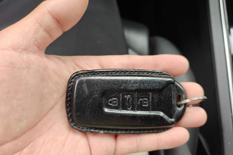 Used Volkswagen Touareg New Energy 2021 eHybrid Vehicle Key