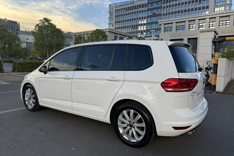 Used Volkswagen Touran 2021 Volkswagen Touran L 280TSI DSG Style Edition 7 Seats Exterior 3
