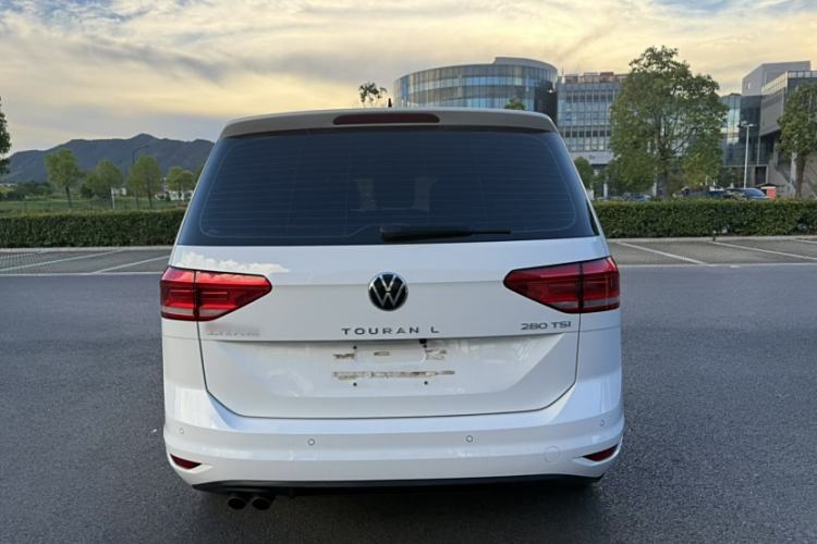 Used Volkswagen Touran 2021 Volkswagen Touran L 280TSI DSG Style Edition 7 Seats Exterior 4