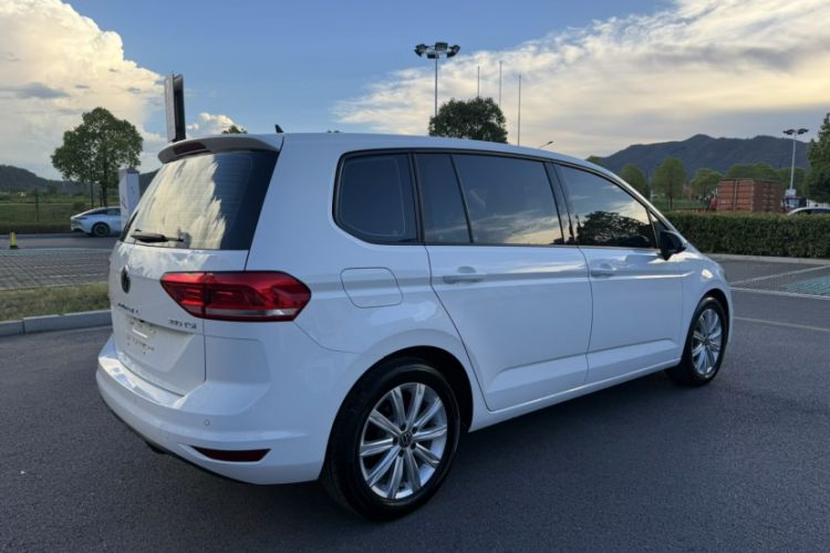 Used Volkswagen Touran 2021 Volkswagen Touran L 280TSI DSG Style Edition 7 Seats Exterior 5