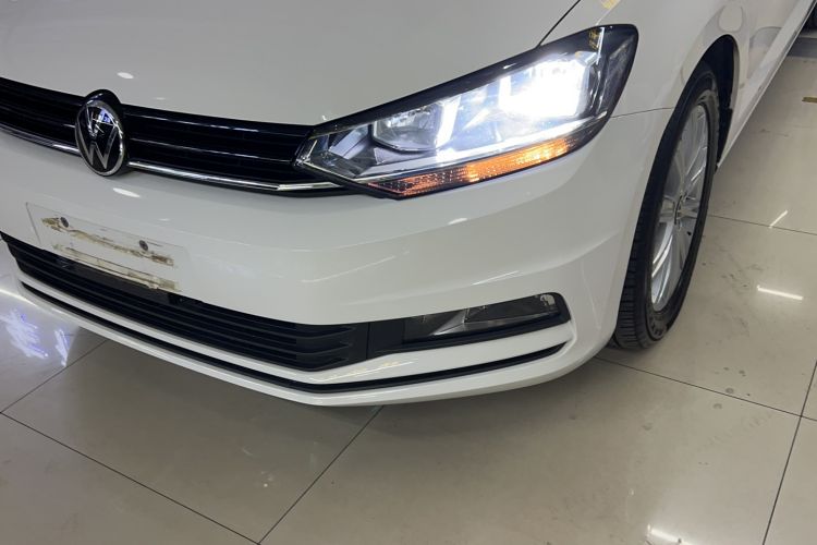 Used Volkswagen Touran 2021 Volkswagen Touran L 280TSI DSG Style Edition 7 Seats Left Front Headlight