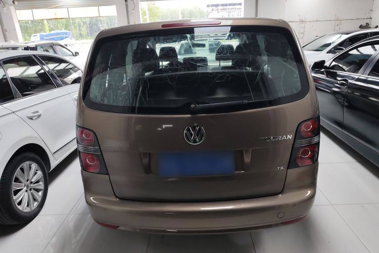 Used Volkswagen Touran 2015 1.4T Manual Fashion Edition 5-Seater Exterior 4