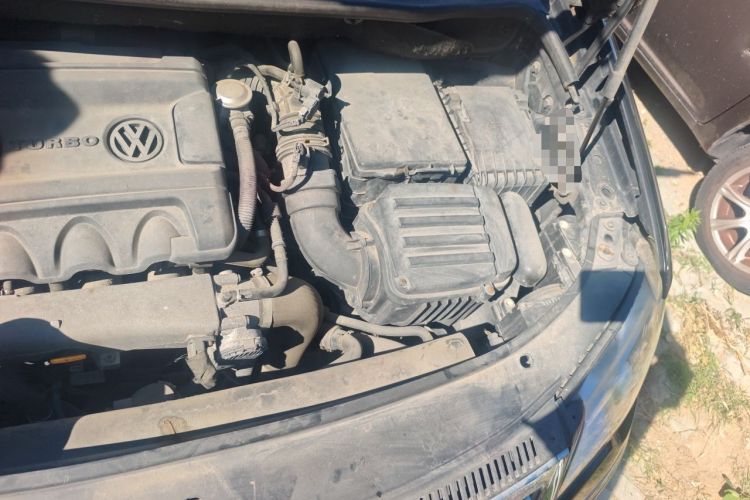 Used Volkswagen Touran 2008 1.8T ZhiZun Edition Automatic 5-Seater Engine Bay Left