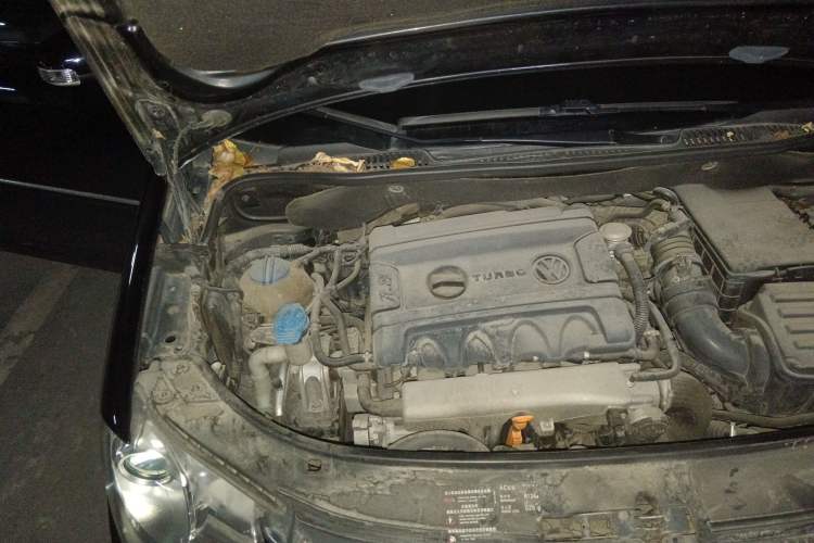 Used Volkswagen Touran 2008 1.8T ZhiZun Edition Automatic 5-Seater Engine Bay Right