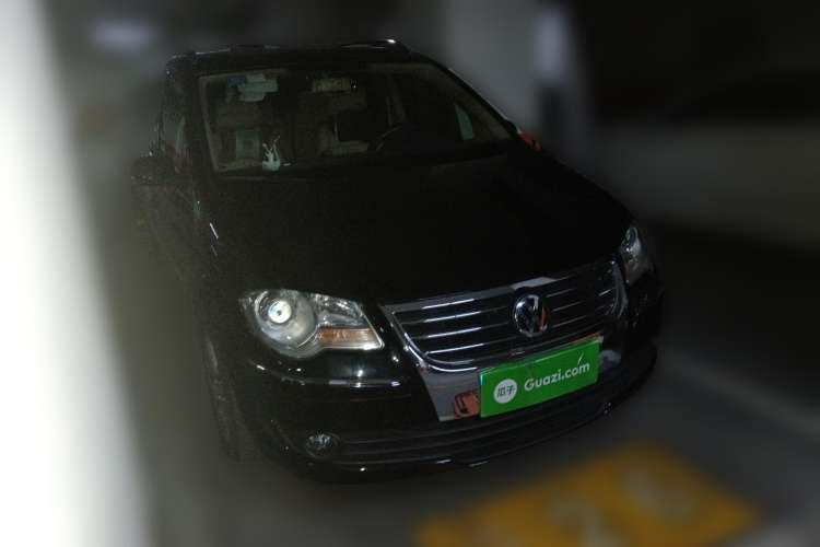 Used Volkswagen Touran 2008 1.8T ZhiZun Edition Automatic 5-Seater Front Right 45 Deg