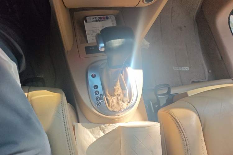 Used Volkswagen Touran 2008 1.8T ZhiZun Edition Automatic 5-Seater Gear Lever