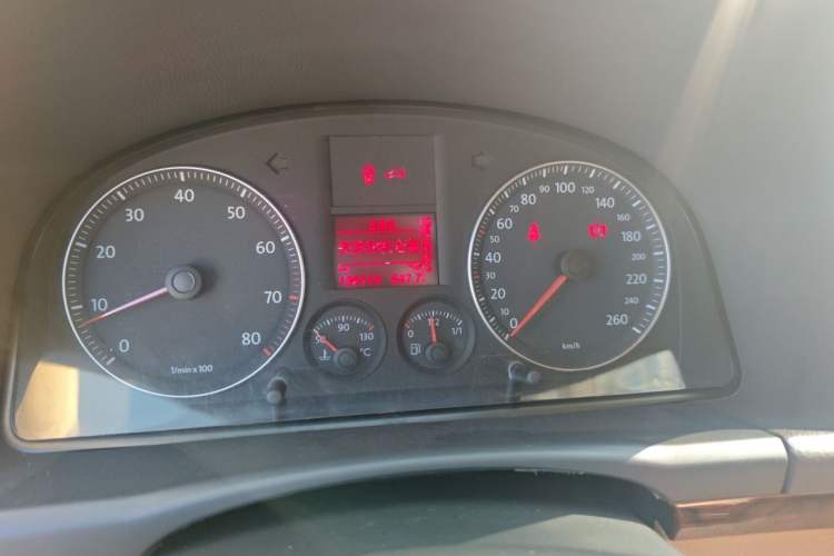 Used Volkswagen Touran 2008 1.8T ZhiZun Edition Automatic 5-Seater Instrument Cluster