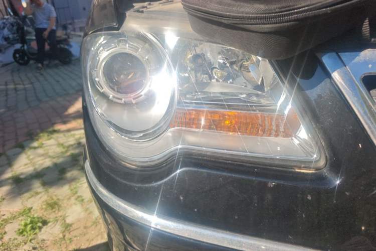 Used Volkswagen Touran 2008 1.8T ZhiZun Edition Automatic 5-Seater Right Front Headlight
