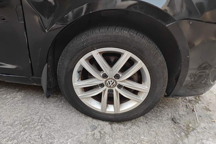 Used Volkswagen Touran 2008 1.8T ZhiZun Edition Automatic 5-Seater Right Front Wheel Hub