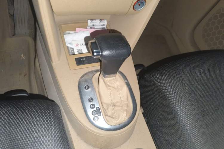 Used Volkswagen Touran 2008 2.0L Smart Edition Automatic 5 Seats Gear Lever