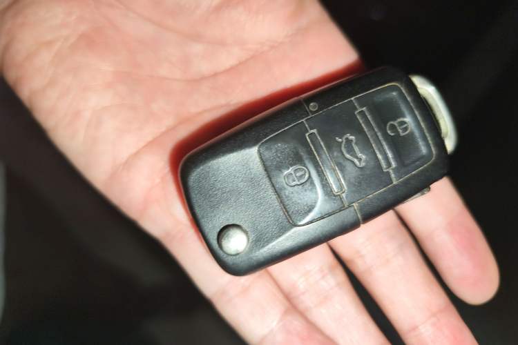 Used Volkswagen Touran 2008 2.0L Smart Edition Automatic 5 Seats Vehicle Key
