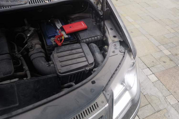 Used Volkswagen Touran 2008 1.8T ZhiZun Edition Automatic 5-Seater Engine Bay Left