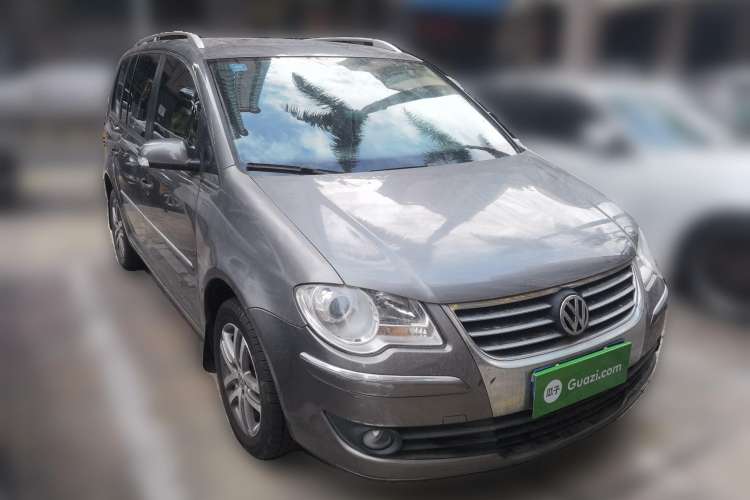 Used Volkswagen Touran 2008 1.8T ZhiZun Edition Automatic 5-Seater Front Right 45 Deg