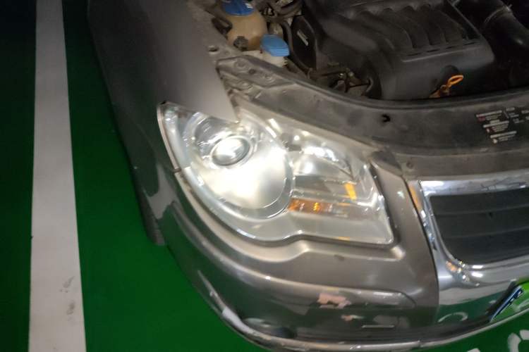 Used Volkswagen Touran 2008 2.0L Smart Edition Automatic 5 Seats Right Front Headlight