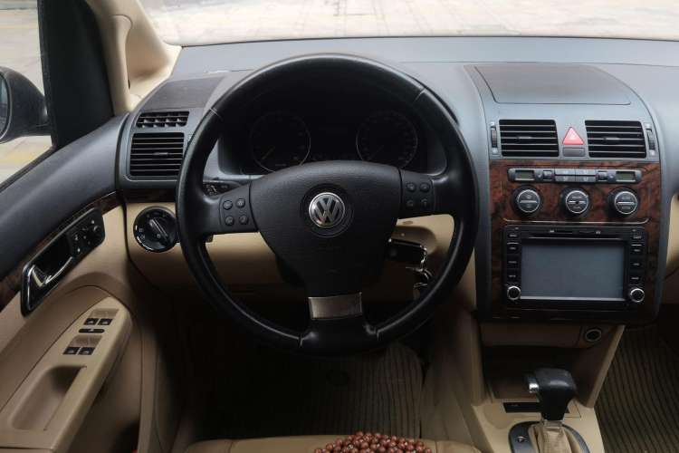 Used Volkswagen Touran 2008 1.8T ZhiZun Edition Automatic 5-Seater Steering Wheel