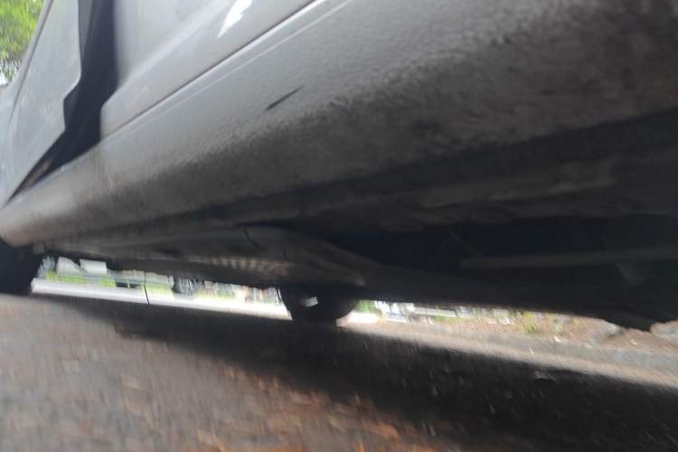 Used Volkswagen Touran 2008 1.8T ZhiZun Edition Manual 5-Seater Chassis Rear Left