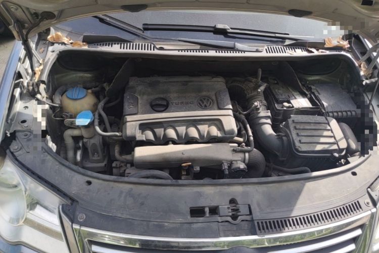 Used Volkswagen Touran 2008 1.8T ZhiZun Edition Automatic 5-Seater Engine Bay