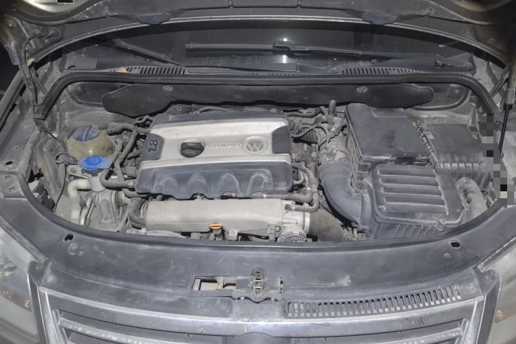 Used Volkswagen Touran 2008 1.8T ZhiZun Edition Manual 5-Seater Engine Bay