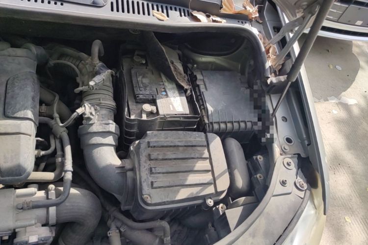 Used Volkswagen Touran 2008 1.8T ZhiZun Edition Automatic 5-Seater Engine Bay Left