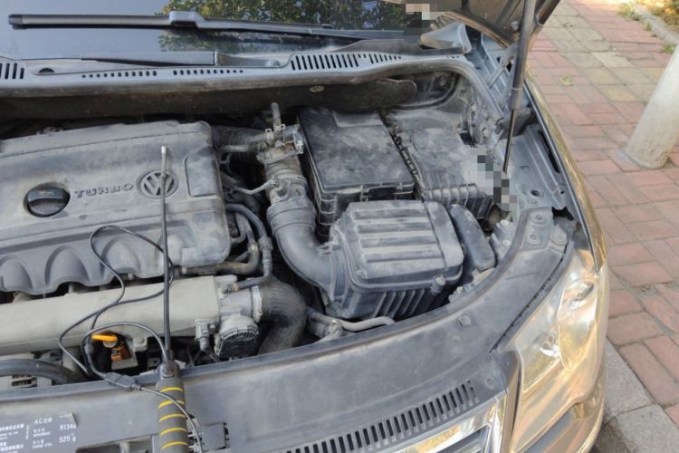 Used Volkswagen Touran 2008 1.8T ZhiZun Edition Automatic 5-Seater Engine Bay Left