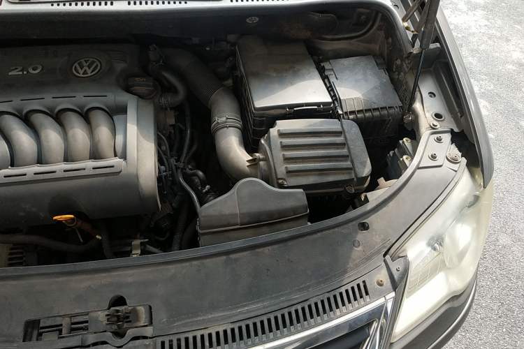 Used Volkswagen Touran 2008 2.0L Smart Edition Automatic 5 Seats Engine Bay Left