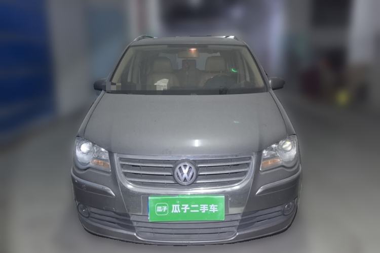 Used Volkswagen Touran 2008 1.8T ZhiZun Edition Manual 5-Seater Front